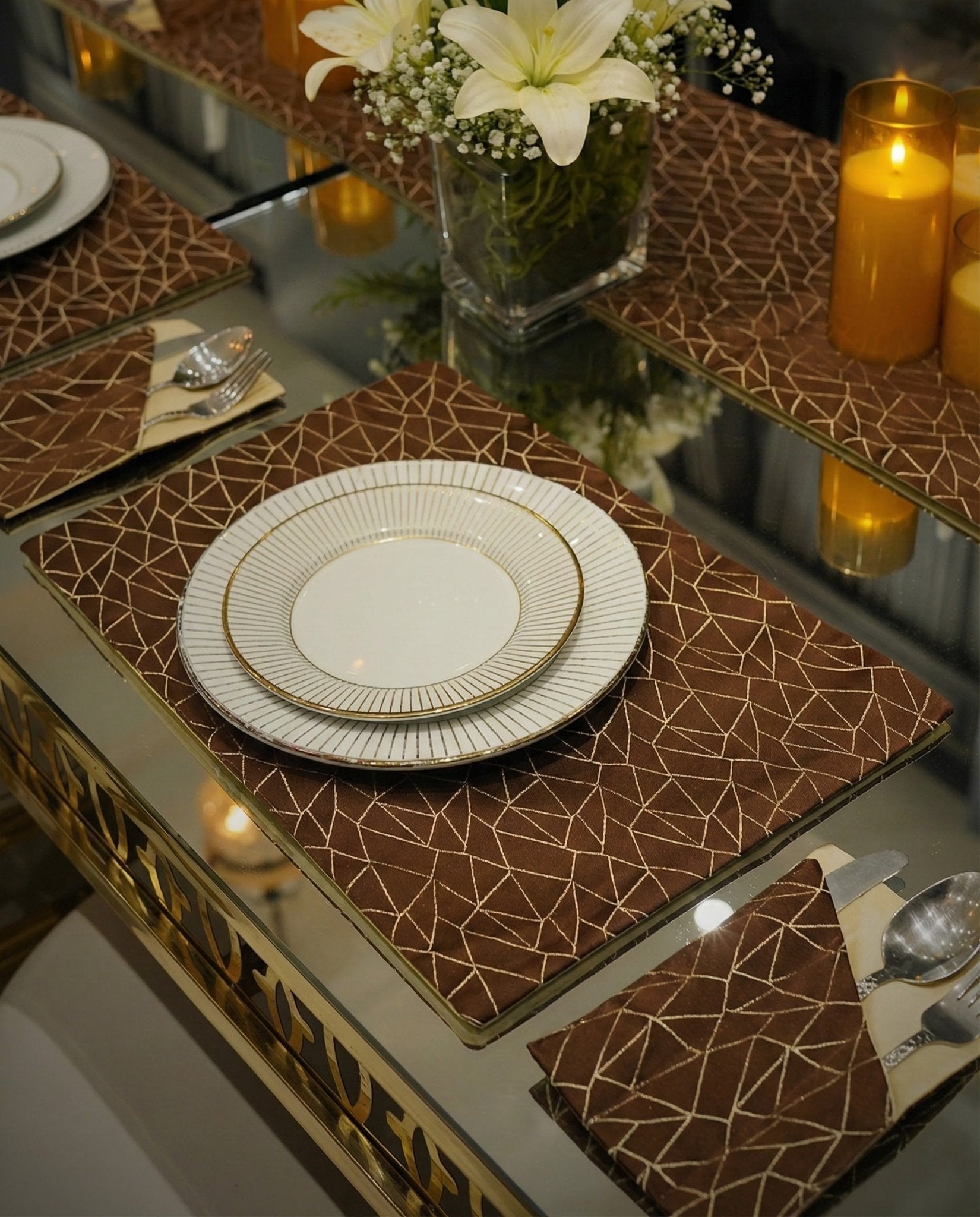 Burgundy Gold Starburst Jacquard Dining Set – Table Runner, 6 Placemats & 6 Spoon Covers - The Idea
